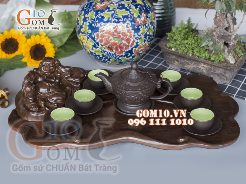Bộ ấm chén tử sa dáng đèn thần khắc sen