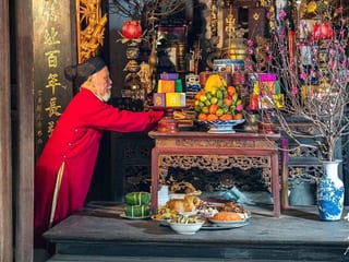 Những sai lầm thường gặp khi lau chùi đồ thờ gốm sứ