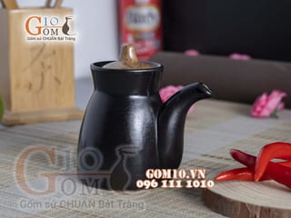 Ấm mắm thấp men gốm