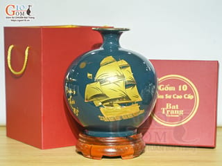 Bình hút lộc men màu xanh lục cảnh Thuận Buồm Xuôi Gió vàng kim, cao 26cm