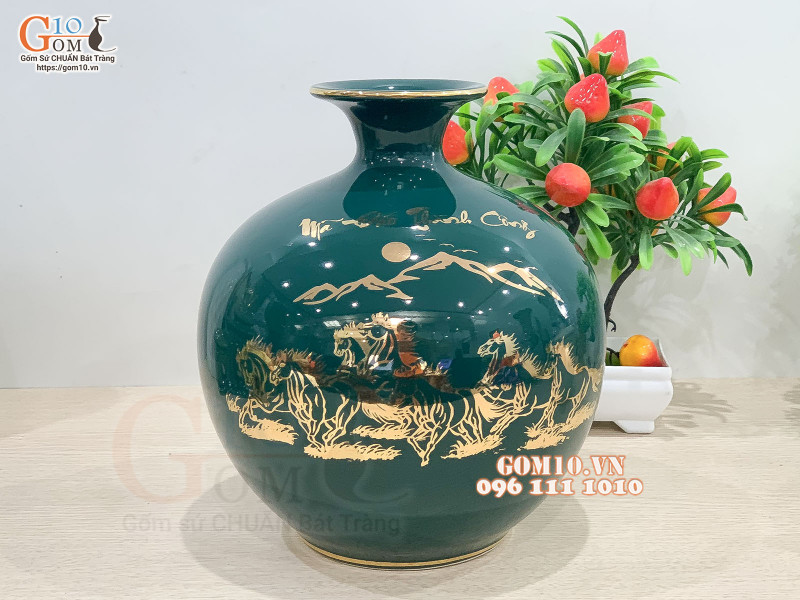 Bình hút lộc men xanh họa tiết Mã Đáo Thành Công vẽ vàng kim, cao 22cm