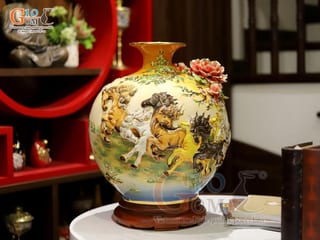 Bình hút tài lộc men loang vàng đắp nổi Mã Đáo Thành Công vẽ vàng 24k, cao 40cm