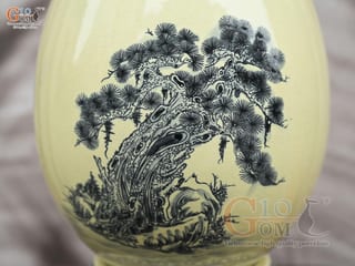 Bình trứng phong thủy men hoàng tộc họa tiết Mã Đáo Thành Công, cao 34cm (cả đế)