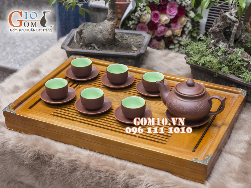 Bộ ấm chén gốm Tiếu anh nâu, chén lòng xanh