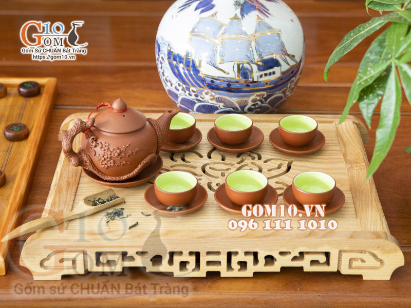 Bộ ấm chén gốm tử sa đắp nổi hoa Đào đỏ, 380ml