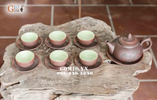 Bộ ấm chén men gốm dáng chóp vẽ thư pháp