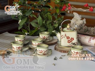 Bộ ấm chén vuông men vuốt, vẽ Đào đỏ 340ml