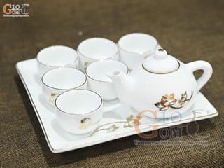 Bộ ấm chén thờ men trắng họa tiết hoa Sen vàng kim