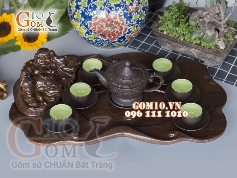 Bộ ấm chén tử sa dáng đèn thần khắc sen