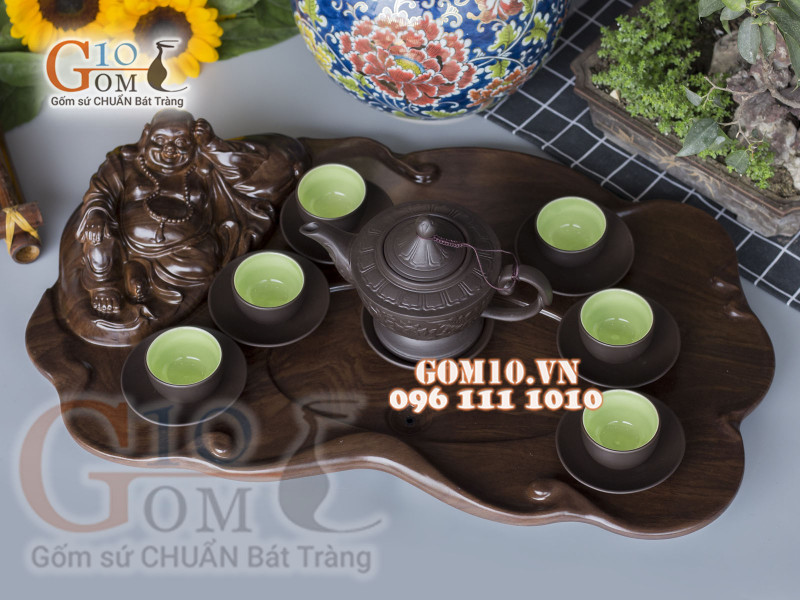 Bộ ấm chén tử sa dáng đèn thần khắc sen