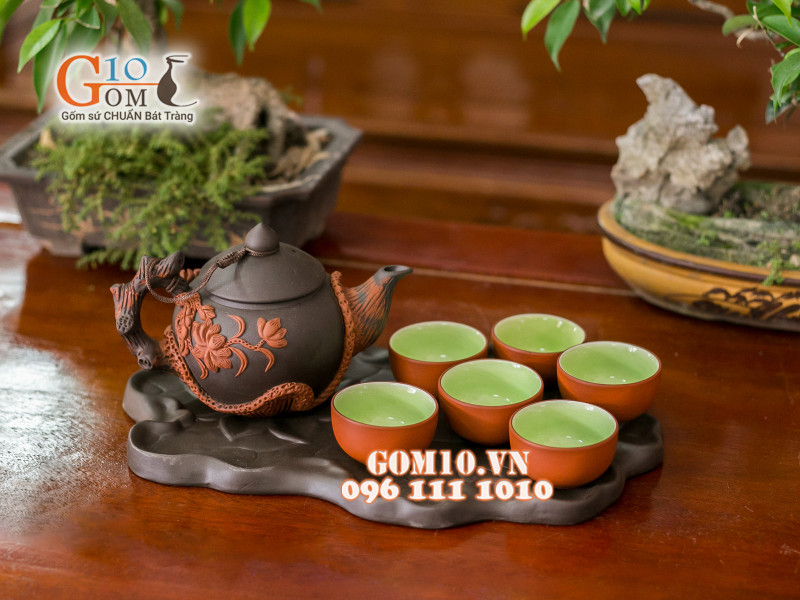 Bộ ấm chén tử sa đắp nổi hoa sen đỏ đen, khay lá sen