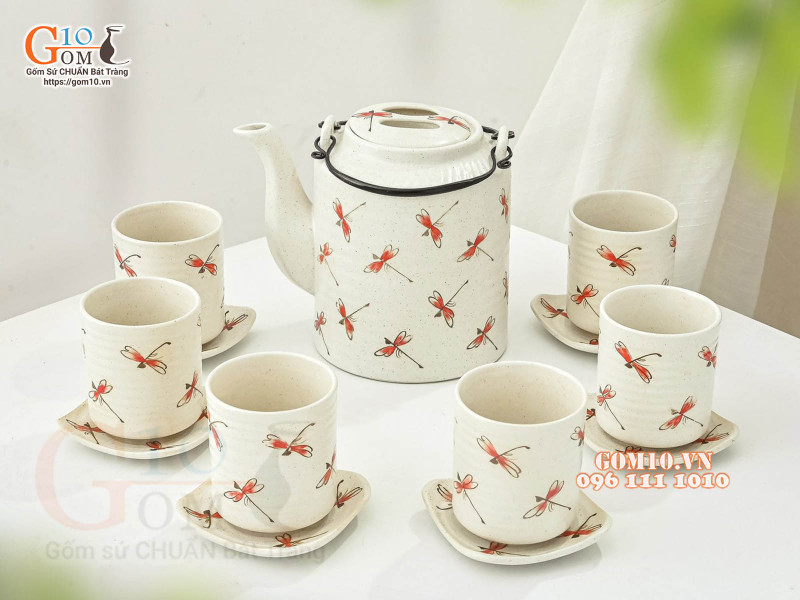 Bộ ấm tích men kem trắng, họa tiết chuồn đỏ 1.5 Lít