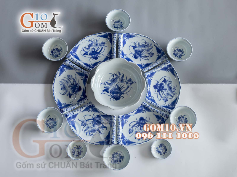 Bộ đồ ăn hoa mặt trời dáng cuốn thư men lam cổ vẽ sen 01