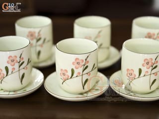 Cặp chén cốc men kem vẽ hoa Đào hồng