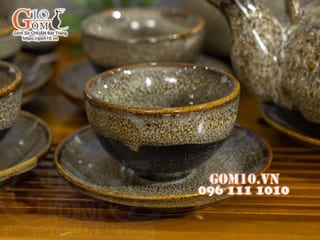 Cặp chén hạt to men hỏa biến gấm vàng
