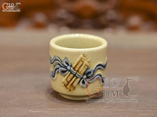 Chén kỷ cuốn thư men hoàng tộc