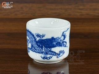 Chén kỷ Long Trấn men lam họa tiết Rồng