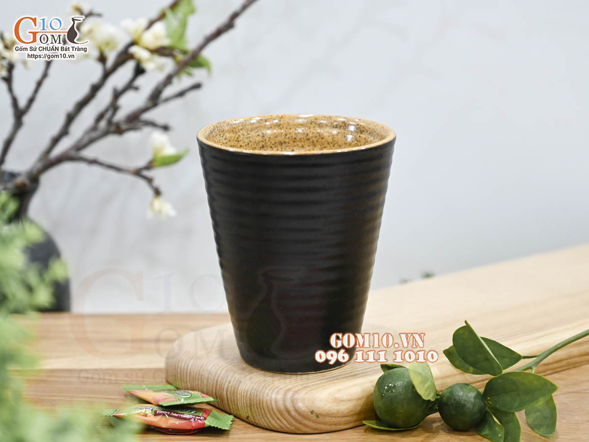 Cốc gốm dáng nhọn màu đen, 8,5cm