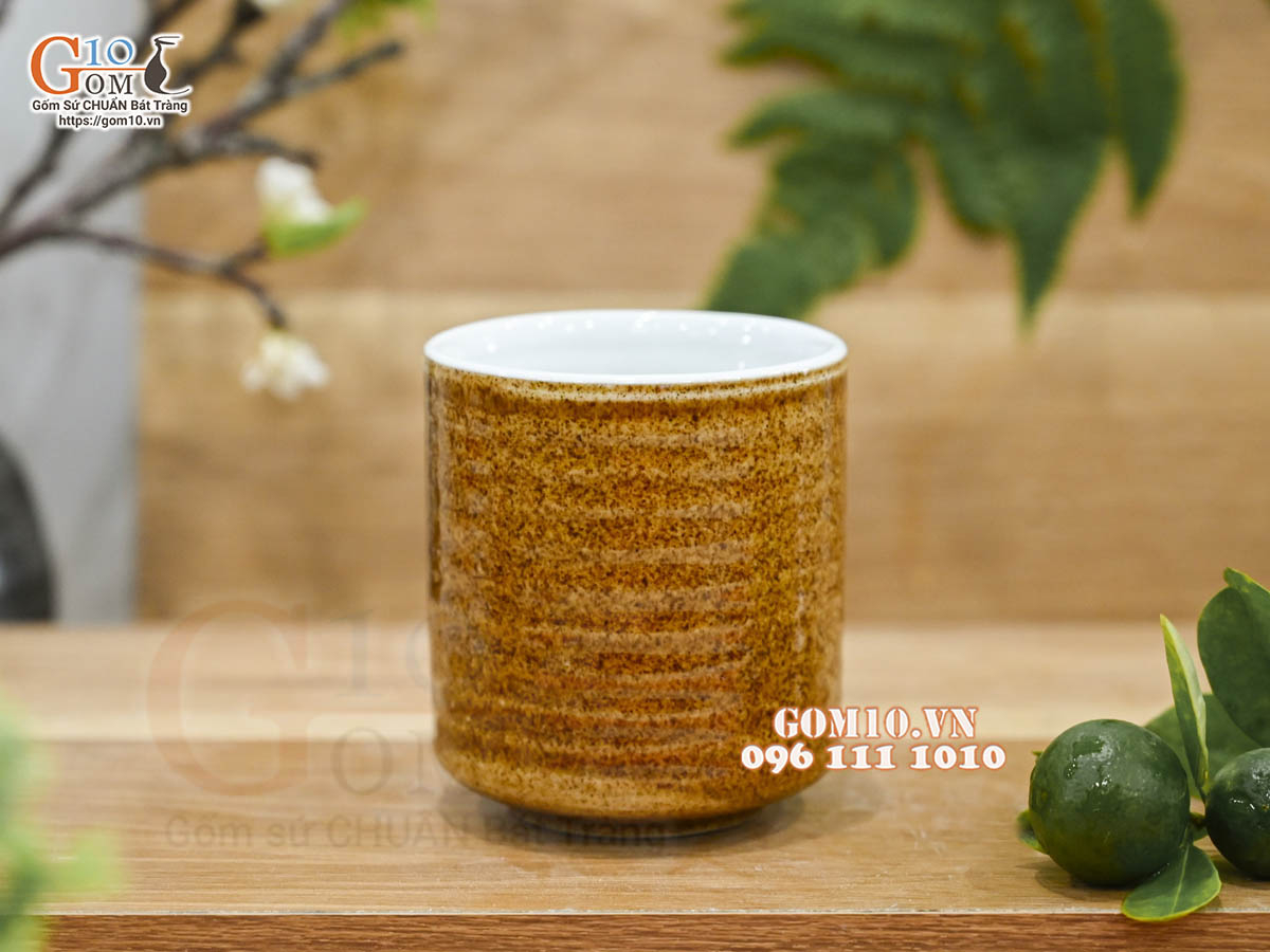 Cốc sứ dáng trụ màu vàng lòng màu trắng, 7cm