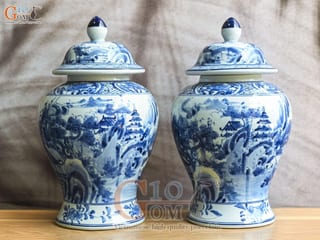 Đôi chóe men lam cổ vẽ cảnh Sơn Thủy, cao 30cm