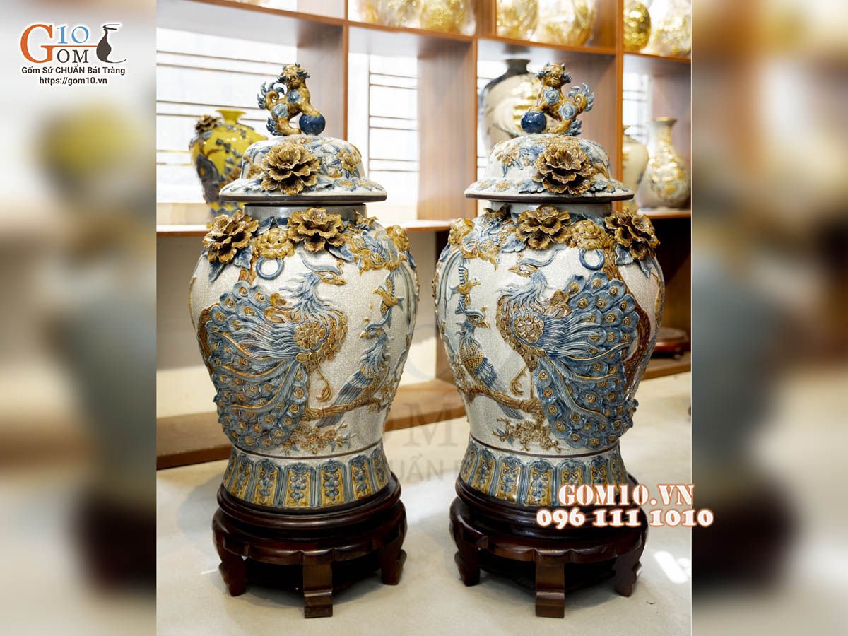 Đôi chóe men rạn đắp nổi Công Đào Phú Quý kênh, 50L