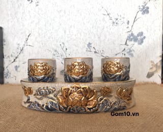 Kỷ cong 3 chén men rạn đắp nổi Sen Cát Tường, vẽ vàng 24k
