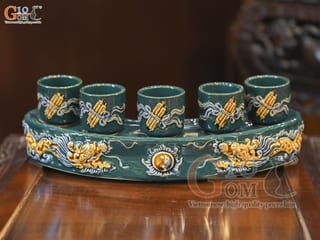 Kỷ cong 5 chén men màu đắp nổi Rồng Như Ý nền xanh lục bảo