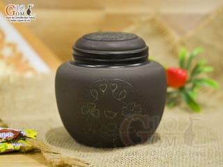 Lọ chè gốm hồng sa khắc trăng xanh