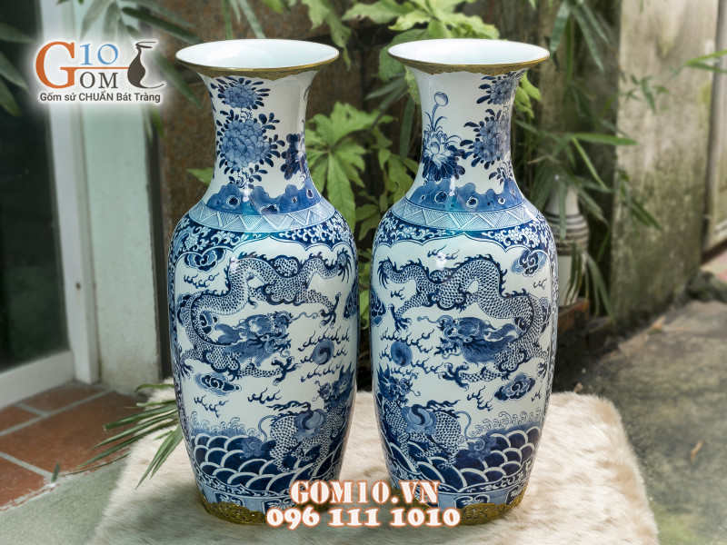 Lọ lộc bình men lam cổ vẽ tứ linh, bọc đồng 60cm