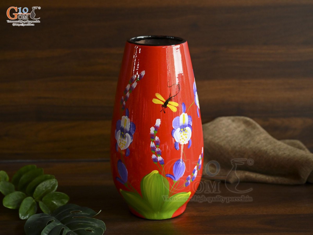 Lọ sơn mài dáng cúp miệng màu đỏ vẽ hoa lan tím, cao 30cm