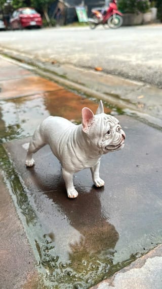 Tượng Chó Bulldog màu sữa dài 17cm