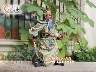 Tượng Quan Công men rạn, cao 40cm
